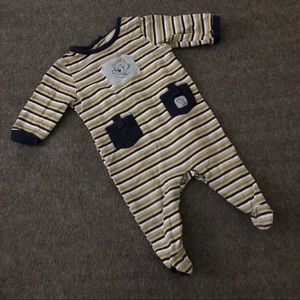 EUC Winnie the Pooh Onesie Walt Disney Collection